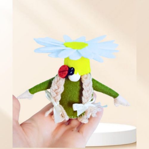 Make your daisy gnome & small ladybug