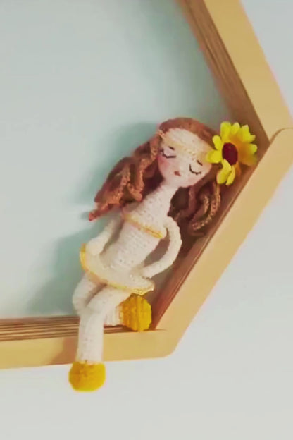 Charming Crochet Flower Doll Pattern – 7-Inch DIY Tutorial
